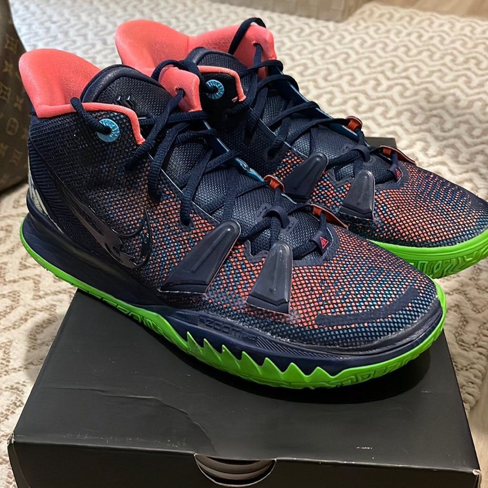 Nike Kyrie 7 Basketball Shoes (MDNT NVY/MDNT NVY/LGN PLS